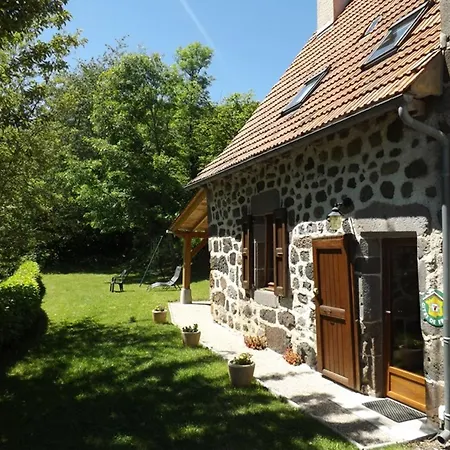 Dom wakacyjny Maison De Caractere, 2 Ch, 4 Pers, Jardin, Animaux Admis, Wifi, Proche Puy Mary - Fr-1-742-106 *
