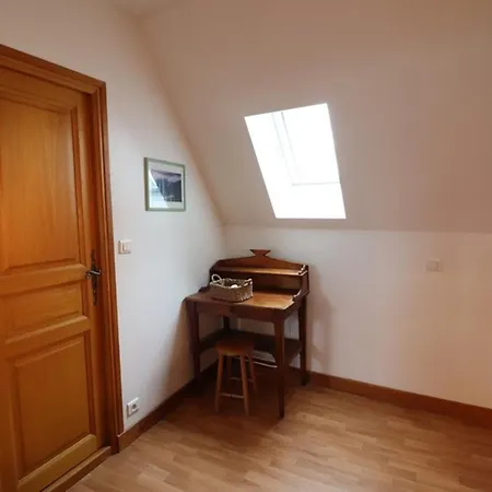 Dom wakacyjny Maison De Caractere, 2 Ch, 4 Pers, Jardin, Animaux Admis, Wifi, Proche Puy Mary - Fr-1-742-106 *